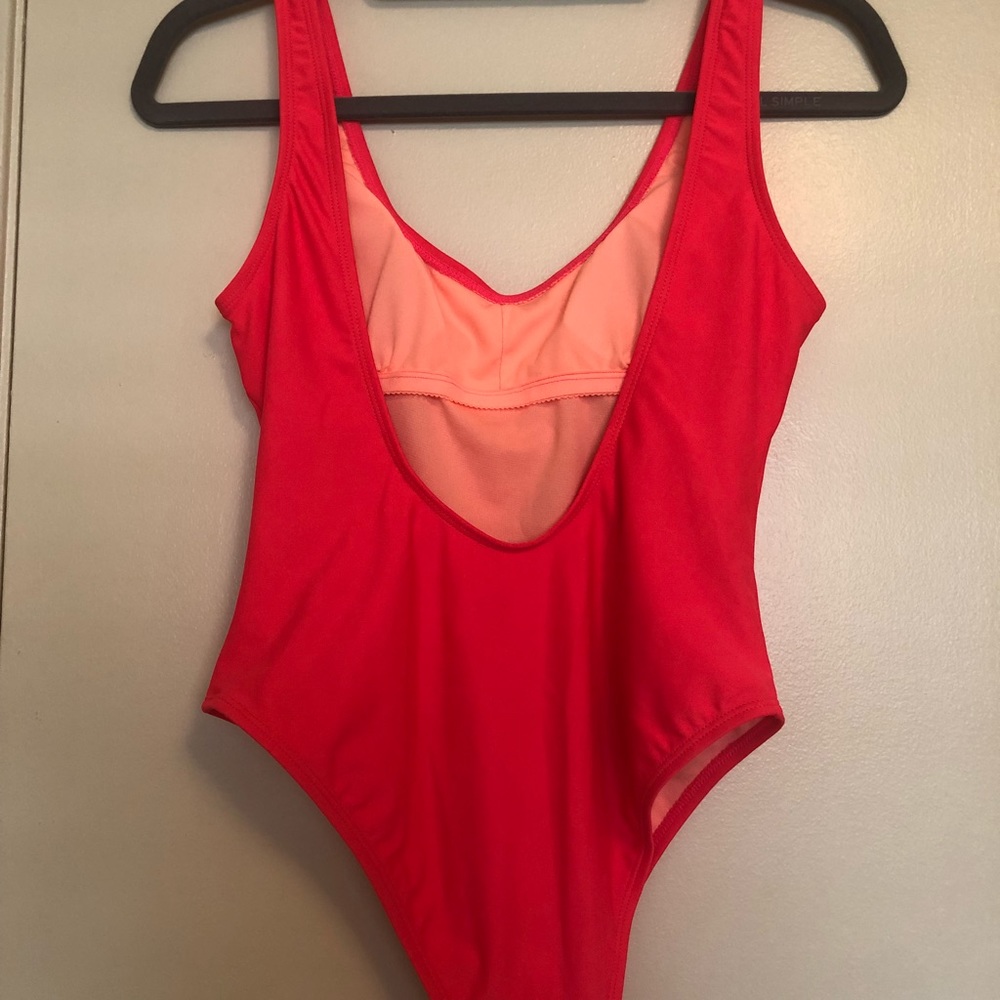 Xhilaration one-piece swim suit. - Picture 4 of 5